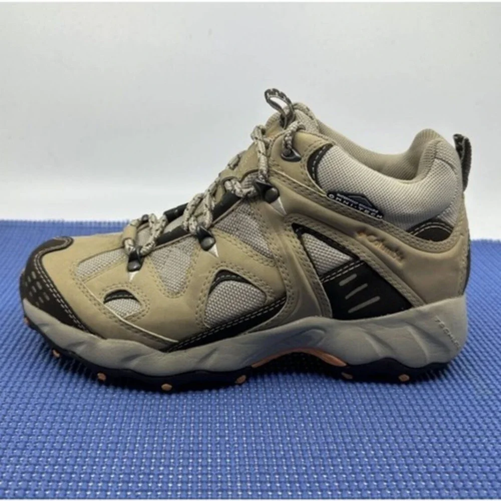 Columbia Omni-Tech Hiking Boots Womens 7.5 Tan Brown Excellent Waterproof‎ Trail